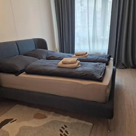 Elegant Urban With Parking Spot *