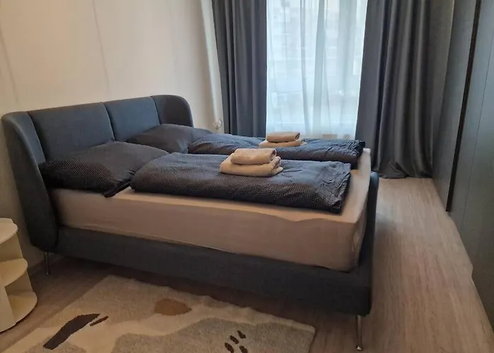 Elegant Urban With Parking Spot *