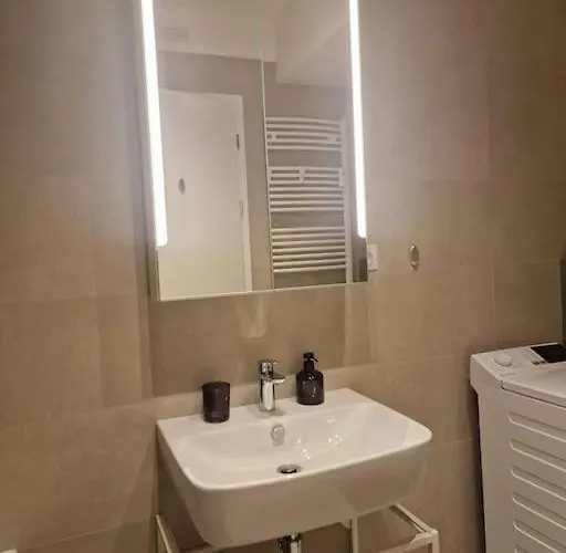 Elegant Urban With Parking Spot