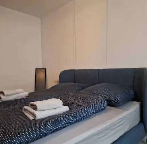 Elegant Urban With Parking Spot Bratislava