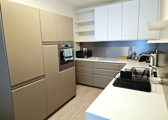 Elegant Urban With Parking Spot *