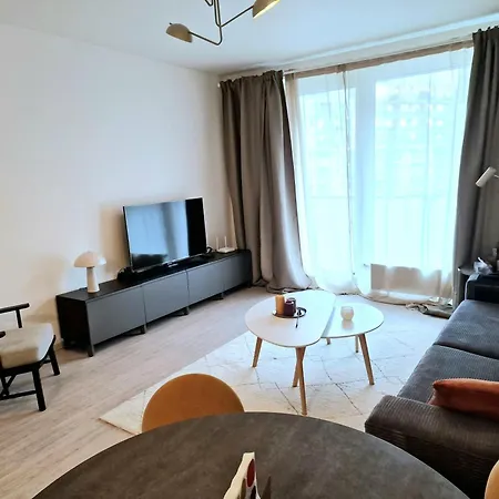 Apartment Elegant Urban With Parking Spot *